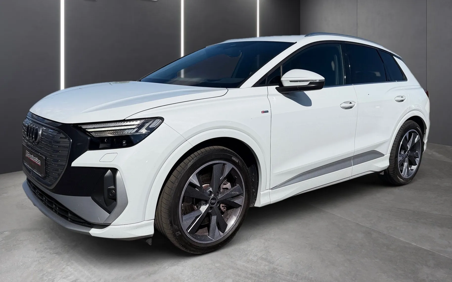 Zunanja slika - Audi Q4 e-tron - Q4 40 e-tron-S Line-Matrix LED-ACC-Mrtvi kot-Kamer - 1