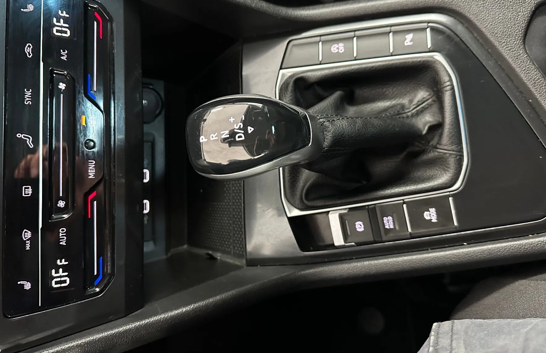 Zunanja slika - Volkswagen Tiguan - 2.0 TDI 110kW.NEMŠKI+4ALU.NAVI.AUT.GRET.SED.LED - 7