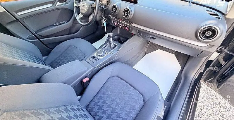 Notranja slika - Audi A3 - Limuzina 1.6 TDI clean diesel Ambiente - 8