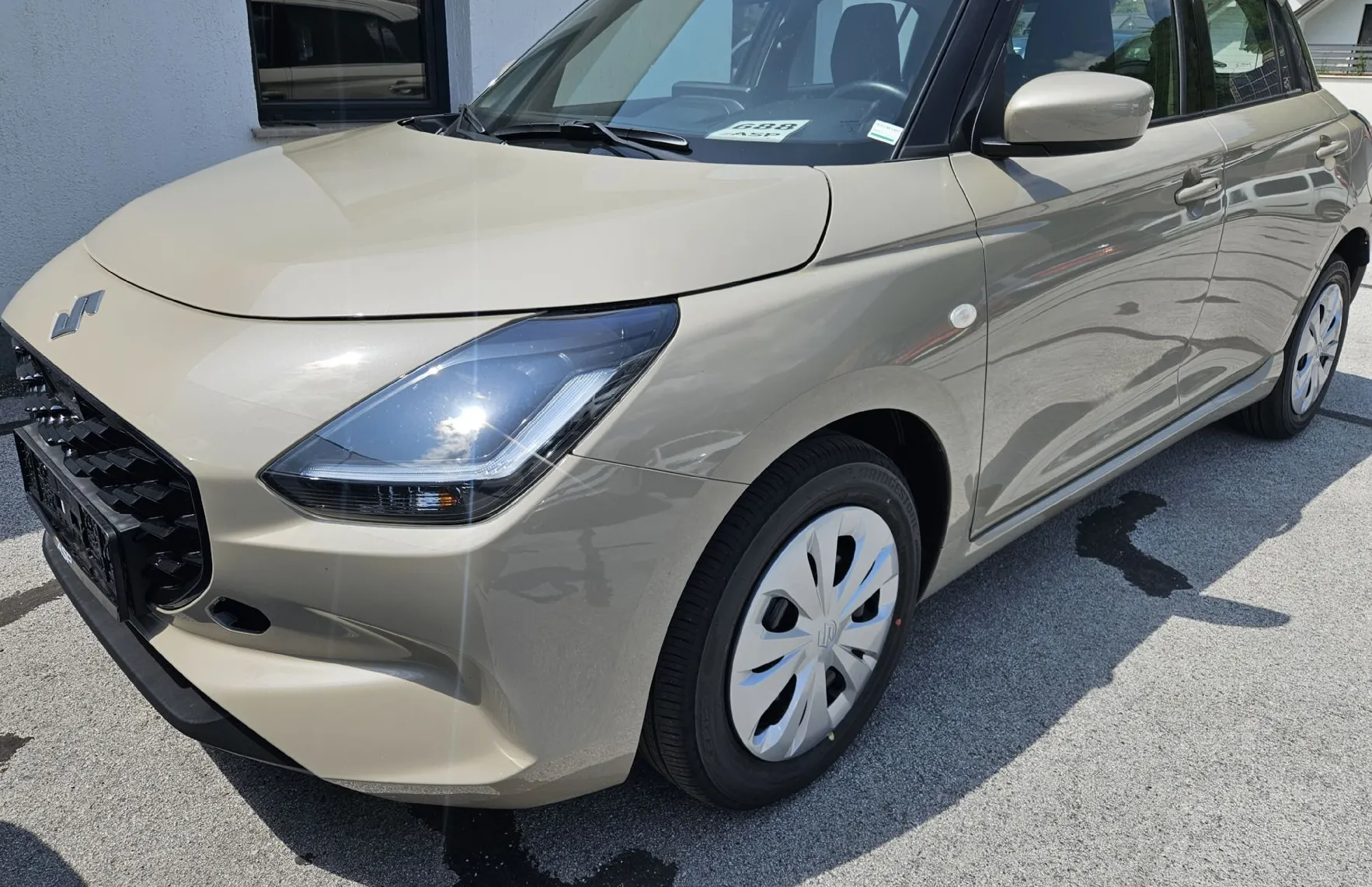 Zunanja slika - Suzuki Swift - 1.2 HIBRID COMFORT - 1