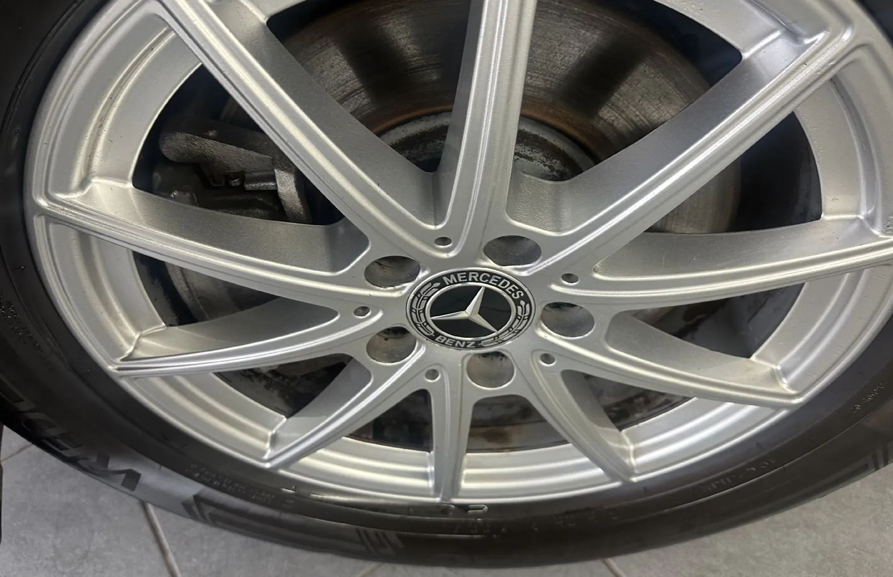 Zunanja slika - Mercedes-Benz GLB-Razred - GLB 200 d.KAMERA.USNJE.ACC.LED.NAVI.SAMO 137.000KM - 6