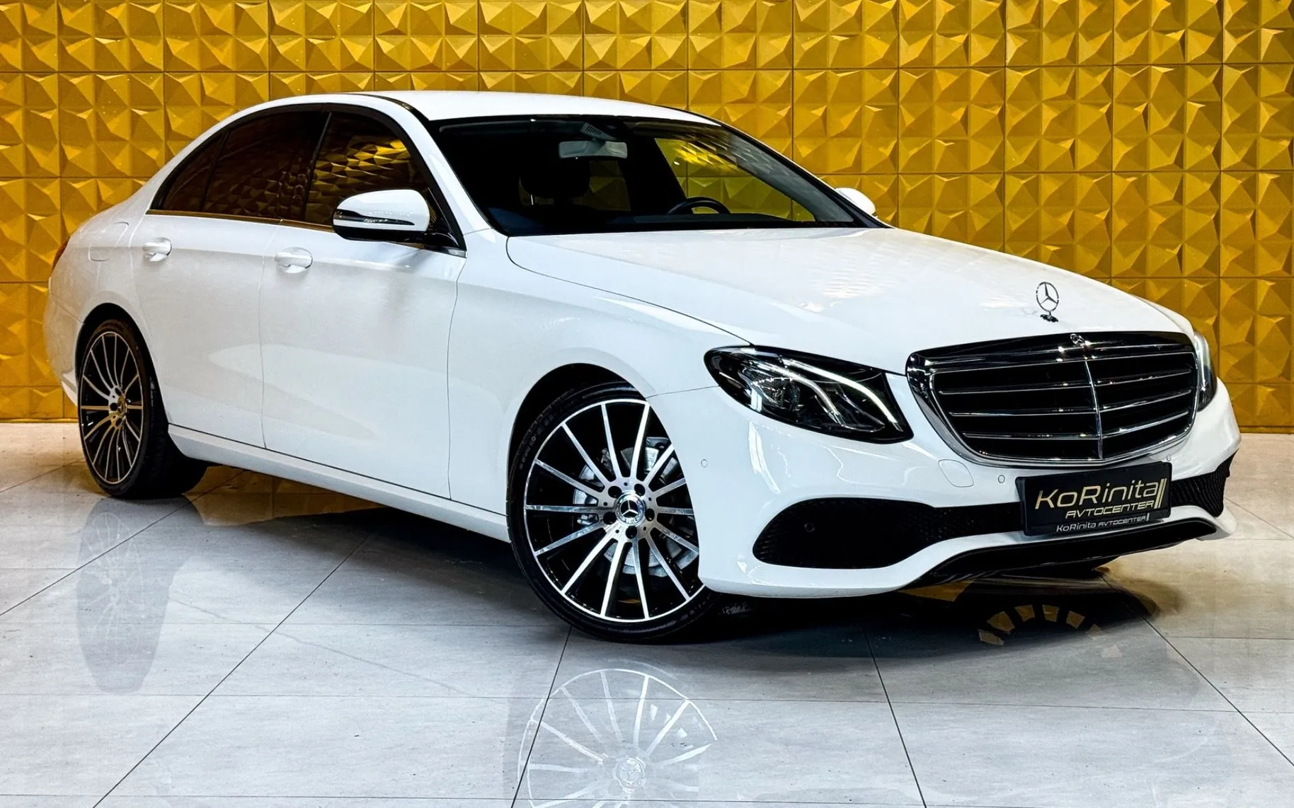 Zunanja slika - Mercedes-Benz E-Razred - E200d AUT. KLJUKA-KAMERA-GRETJE-NAVI-TEMP... - 3
