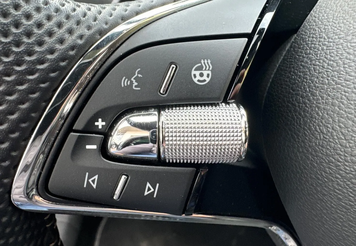 Zunanja slika - Škoda Superb - 4X4-N1-VIRTUAL-SPORTLINE-PANO-NAVI-360-ACC-MEMORY - 19