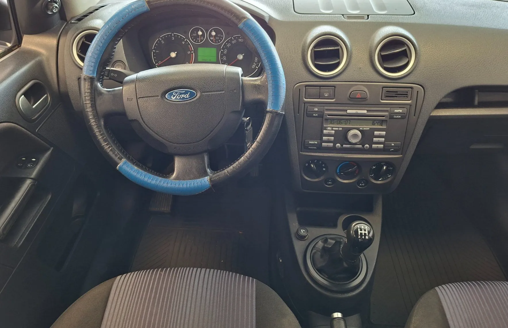 Zunanja slika - Ford Fusion - Comfort 1.4 TDCi - 8