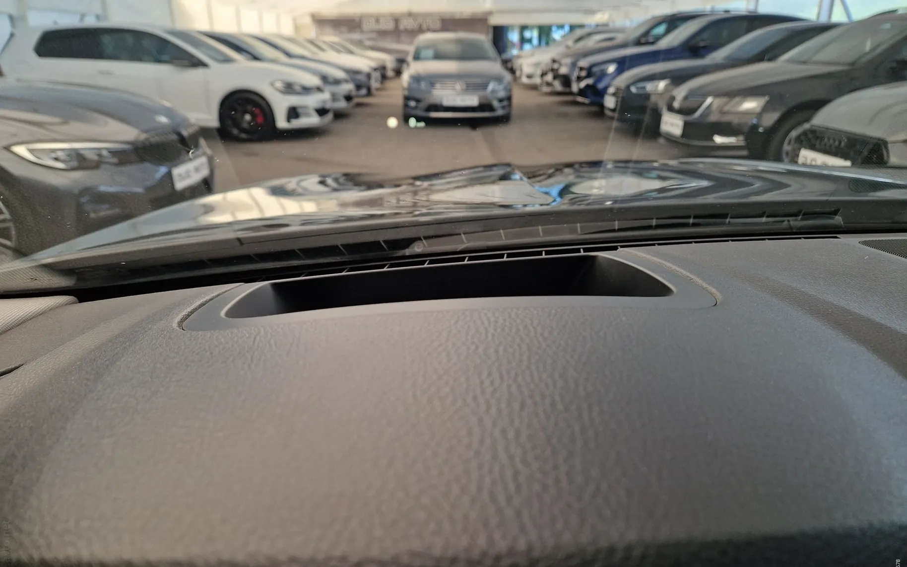 Zunanja slika - BMW serija 5 Touring: - 520d xDrive-MODERN LINE-USNJE-18COL-NAVI-NA OBRO - 6