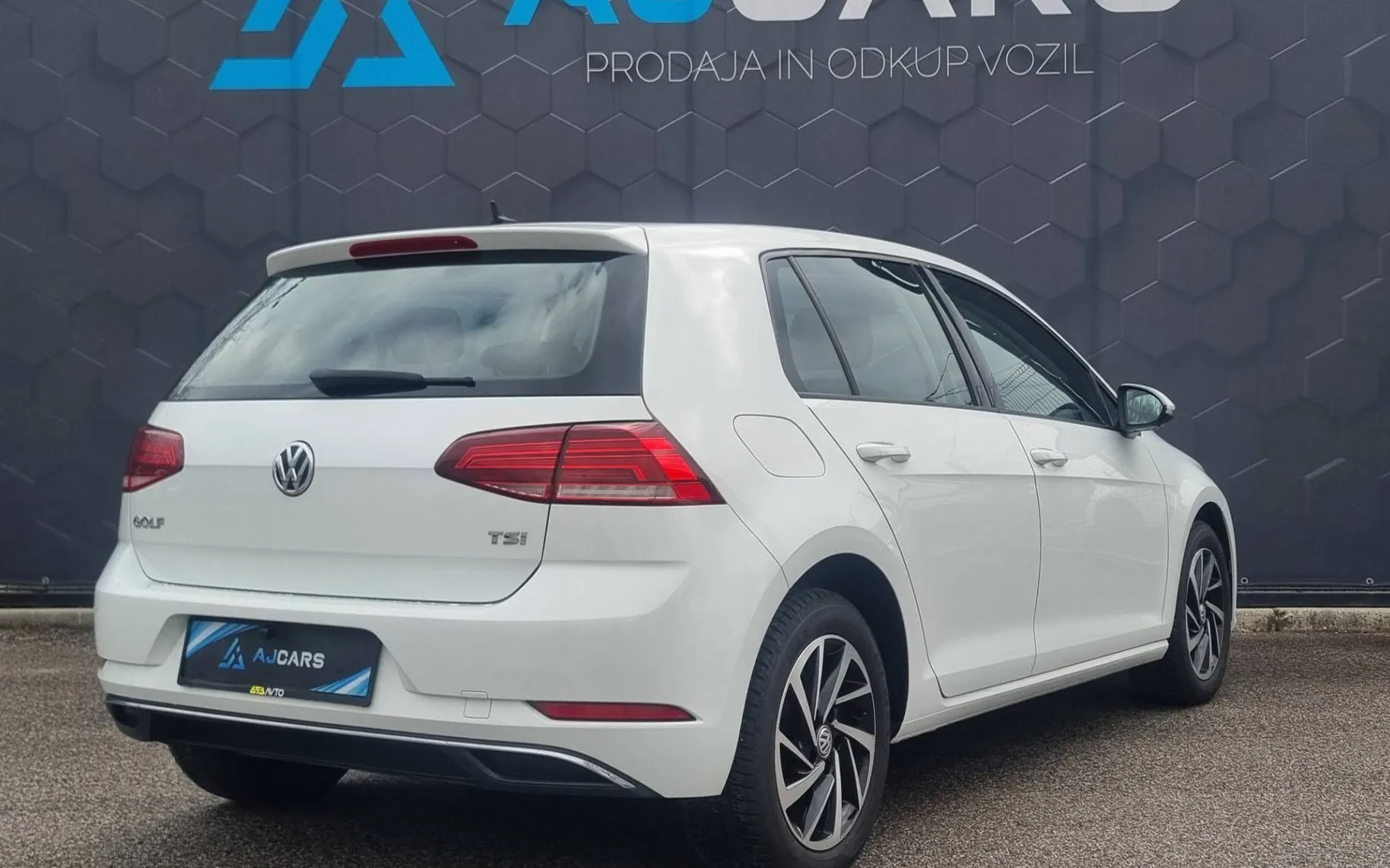 Zunanja slika - VW Golf - 1.0 TSI Comfortline DSG-NAVI-Kamera-Tempomatt - 7