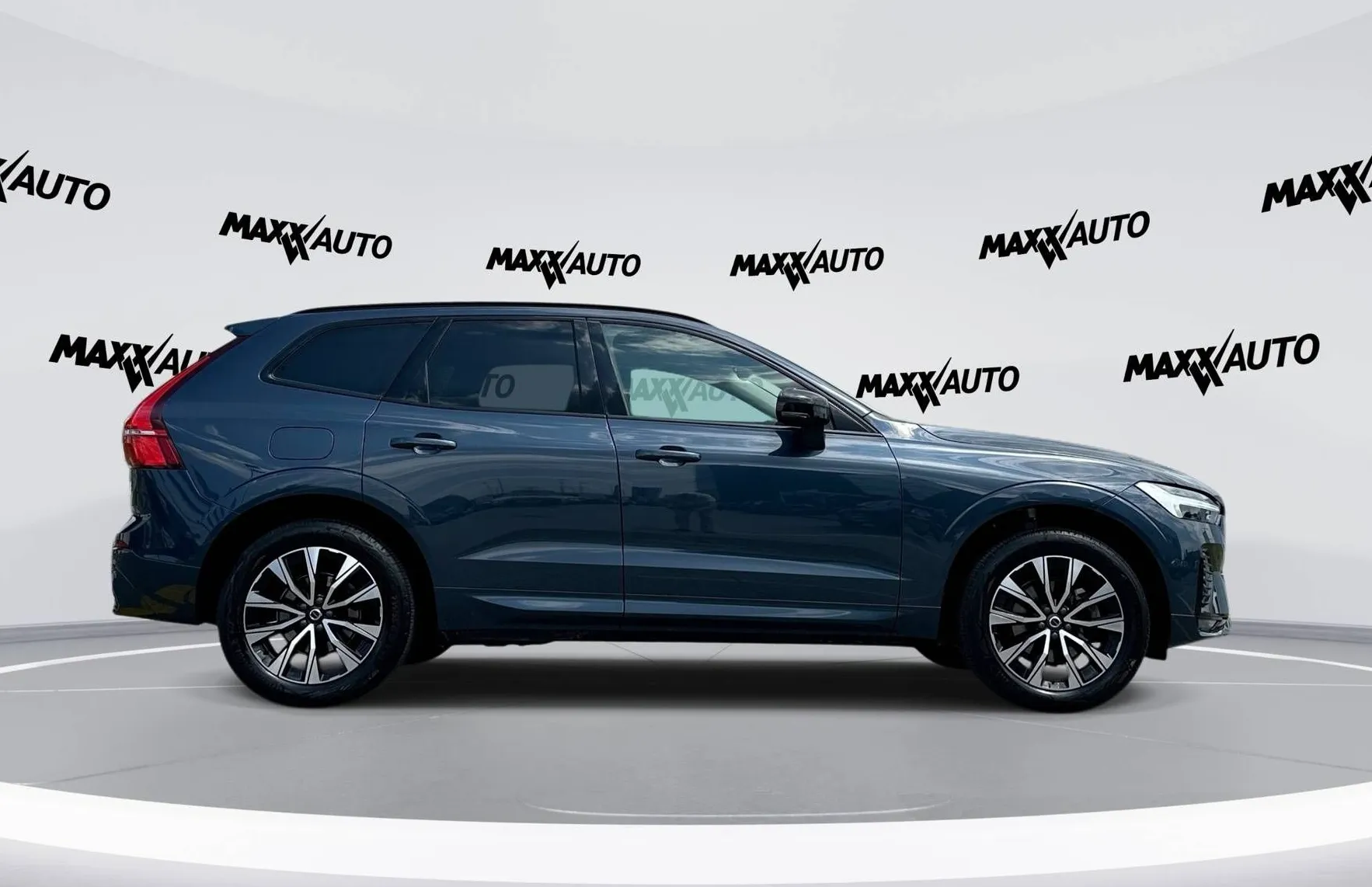 Zunanja slika - Volvo XC60 - B5 P AWD Plus Dark Avt. - 4