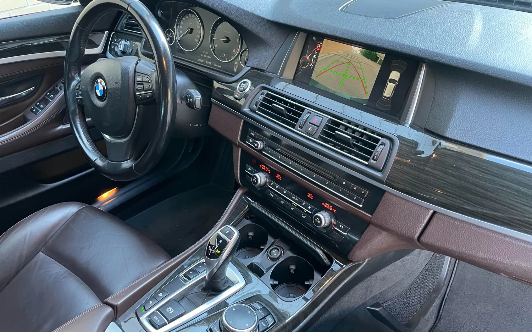 Zunanja slika - BMW Serija 5 - 530d xDrive touring Avt. - 13