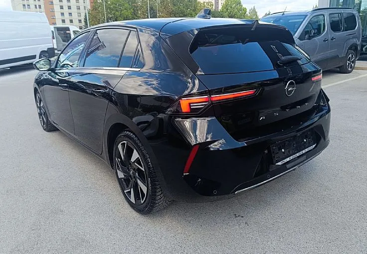 Zunanja slika - Opel Astra - 1.2 Turbo Elegance Avt.-AGR SEDEŽ-SLO AVTO - 4