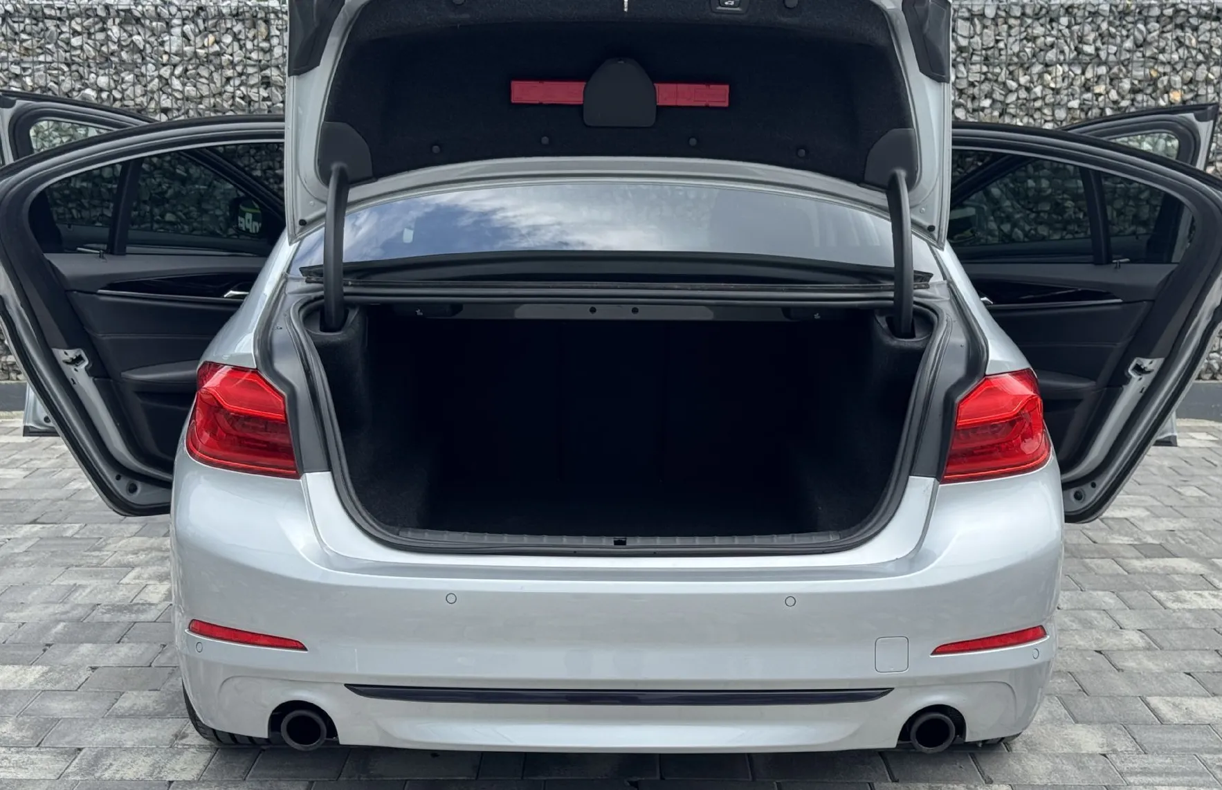 Zunanja slika - BMW Serija 5 - : 520d Aut. Sport Line |Kam||Gr.Sed.|Navi|Ambi... - 20