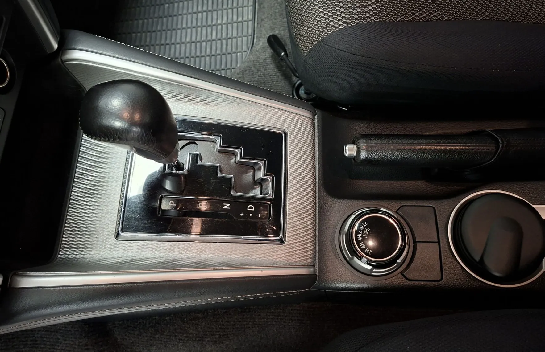 Zunanja slika - Mitsubishi L 200 - 2.3 4X4-1.LASTNIK-SLO-LED-NAVI-KAMERA-ODLIČEN- - 11