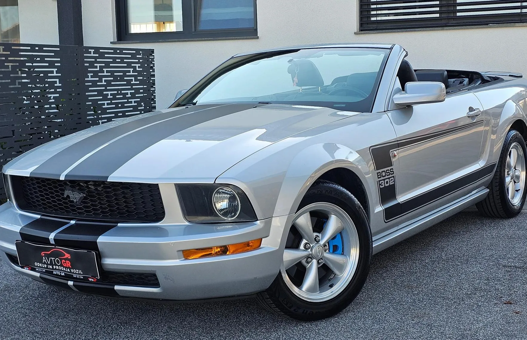 Zunanja slika - Ford Mustang - GT 4.6 CABRIO- AUTOMATIC-ODLIČEN-Le 125.000km - 2