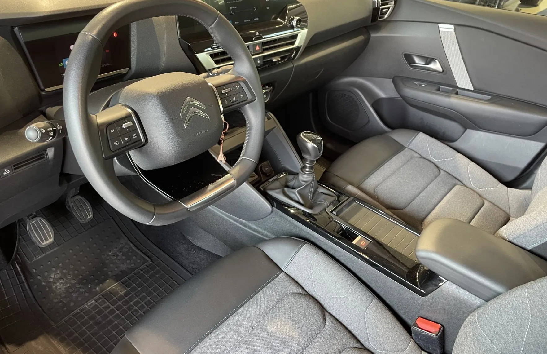 Zunanja slika - Citroën C4 X - 1.LASTNIK-TEMPOMAT-KAMERA-GRETJE SEDEŽEV - 7
