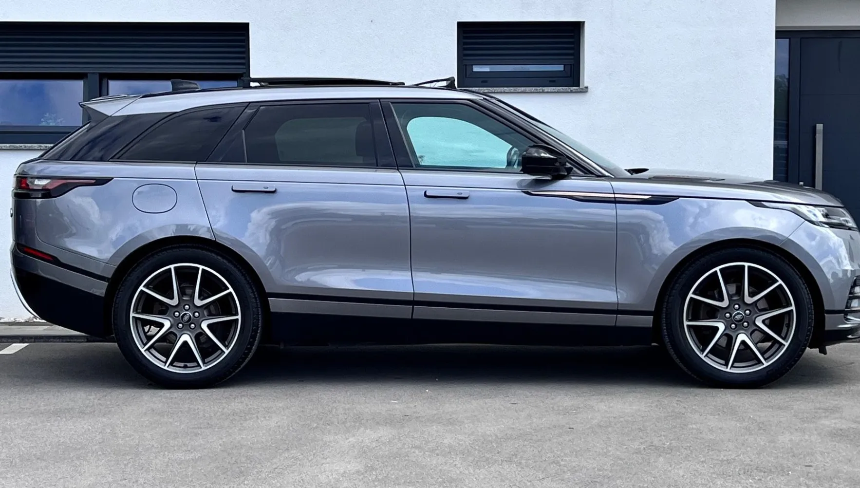 Zunanja slika - Land Rover Range Rover Velar - R-DYNAMIC+SLO+1.LAST+MATRIX+3D+ACC+AWD+HF-FI - 5