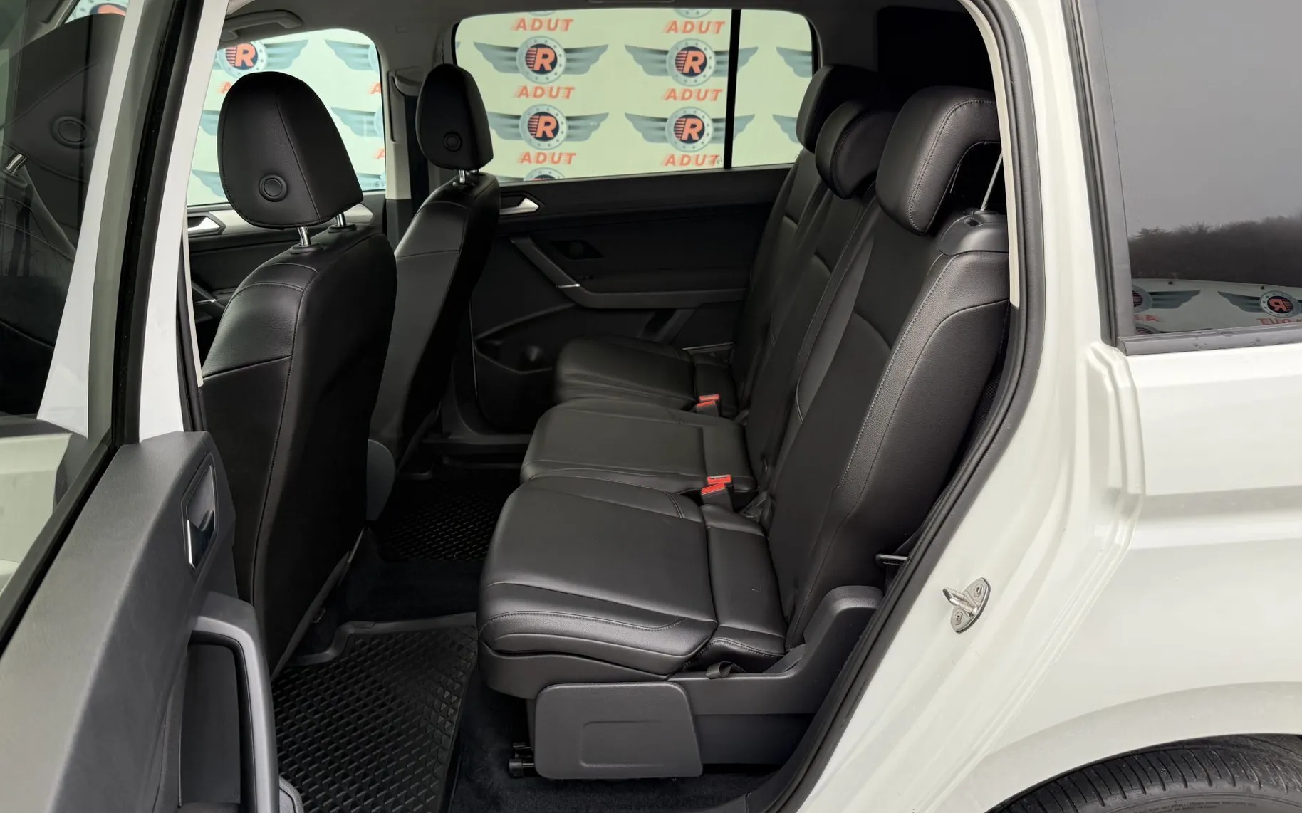 Zunanja slika - Volkswagen Touran - 2.0 TDI SCR Family 110  150  PARK SENZ. JAMSTV... - 13