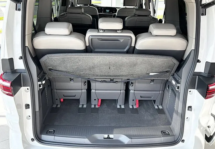 Zunanja slika - Volkswagen Multivan - Life Edition 2.0 TDI - VELIKO OPREME - 11