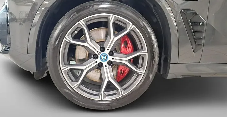 Zunanja slika - BMW X5 - serija : xDrive50e M-Sport. Iconic. soft close. el. kljuka. - 17