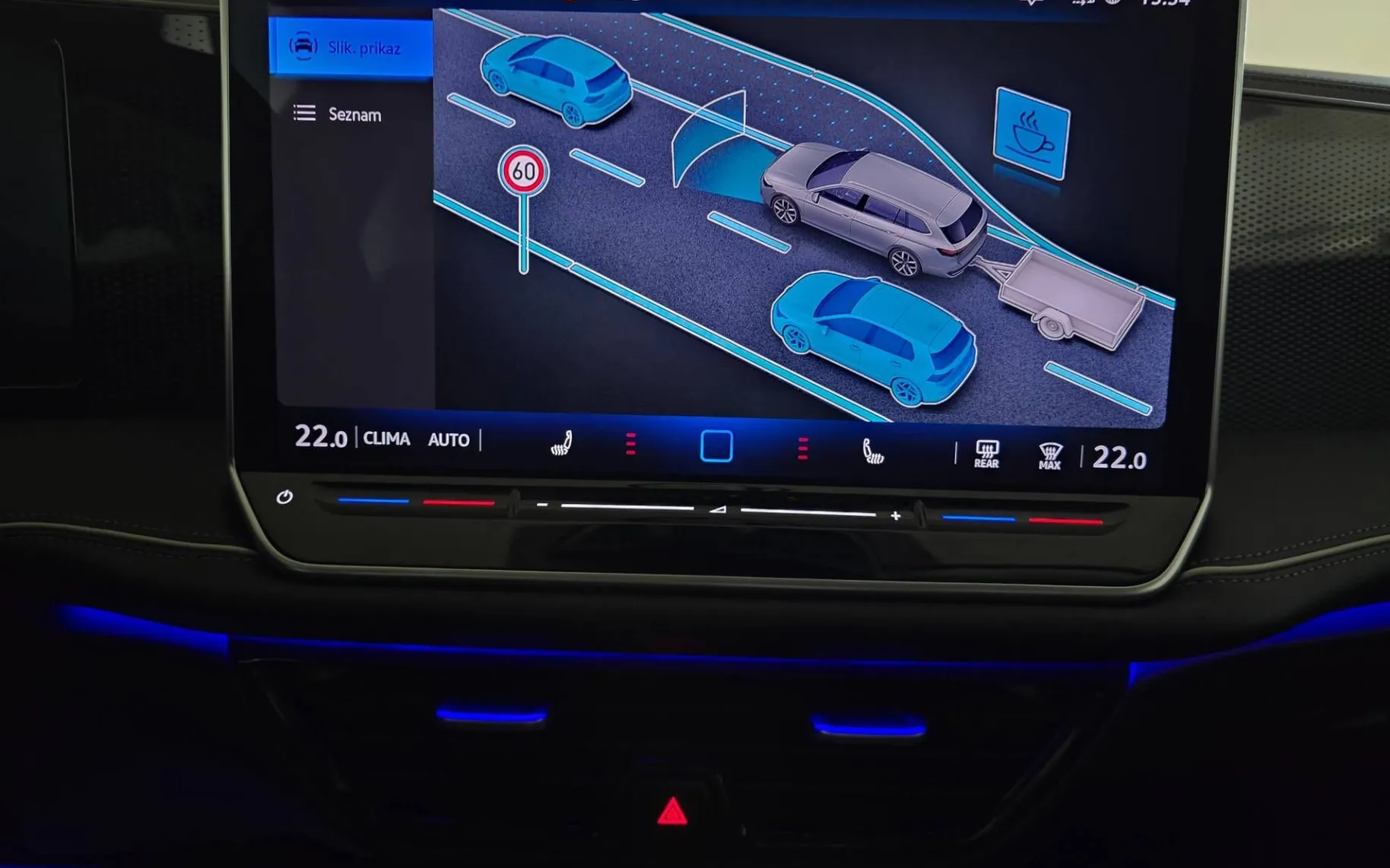 Notranja slika - Volkswagen Passat Variant - 1.5 eTSI BMT Business DSG- LED.360kam.memory.asist - 14