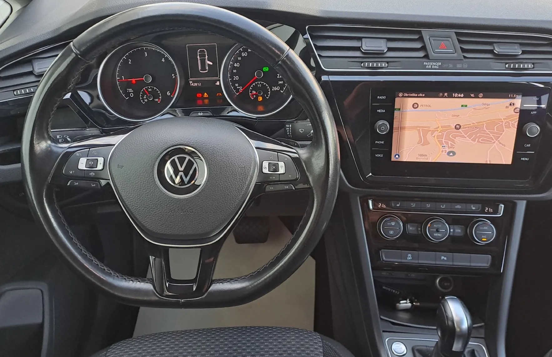 Zunanja slika - Volkswagen Touran - 2.0 TDI BMT Family DSG - 11
