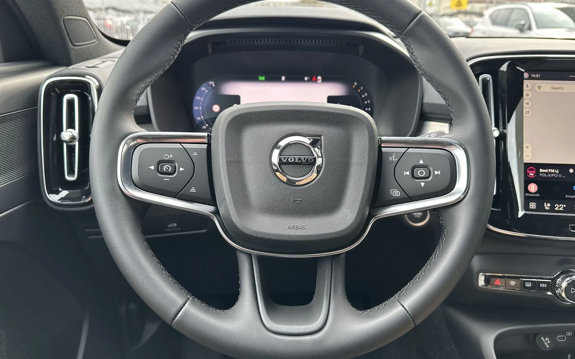 Notranja slika - Volvo XC40 - B3 P Core AT DCT 3 leta garancija+3 servisi... - 14
