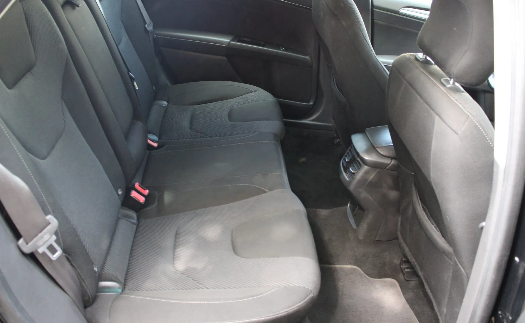 Zunanja slika - Ford Mondeo - Karavan 2.0 TDCi Titanium Powershift - 10