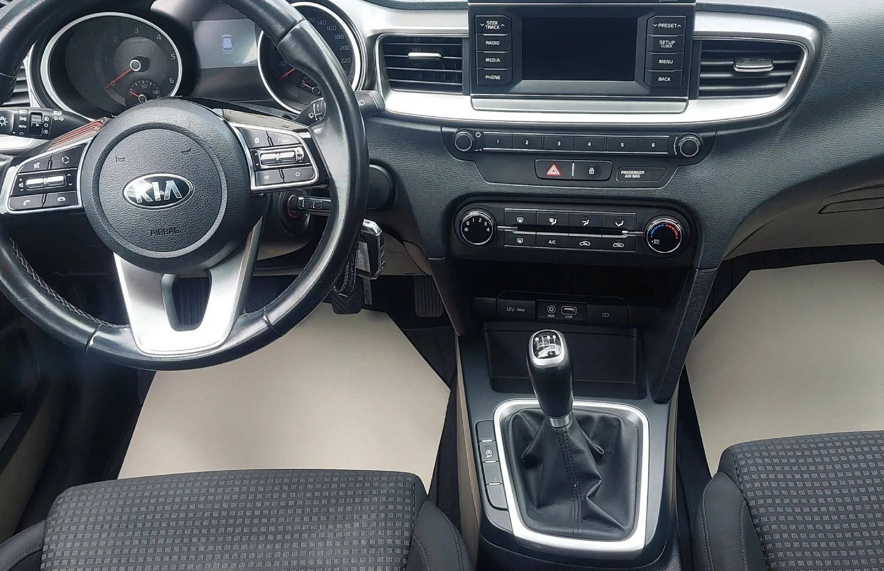 Zunanja slika - KIA Ceed - SW Dizelski 1.6 CRDi LX Urban - 5