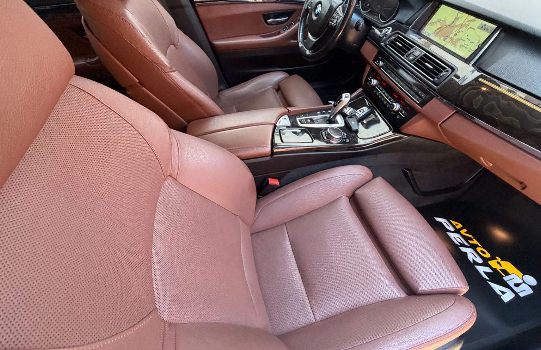 Zunanja slika - BMW Serija 5 - Touring: 535 LUXURY LINE-ACC-HIGH LED-NAVI-HARMAN KARDON - 14