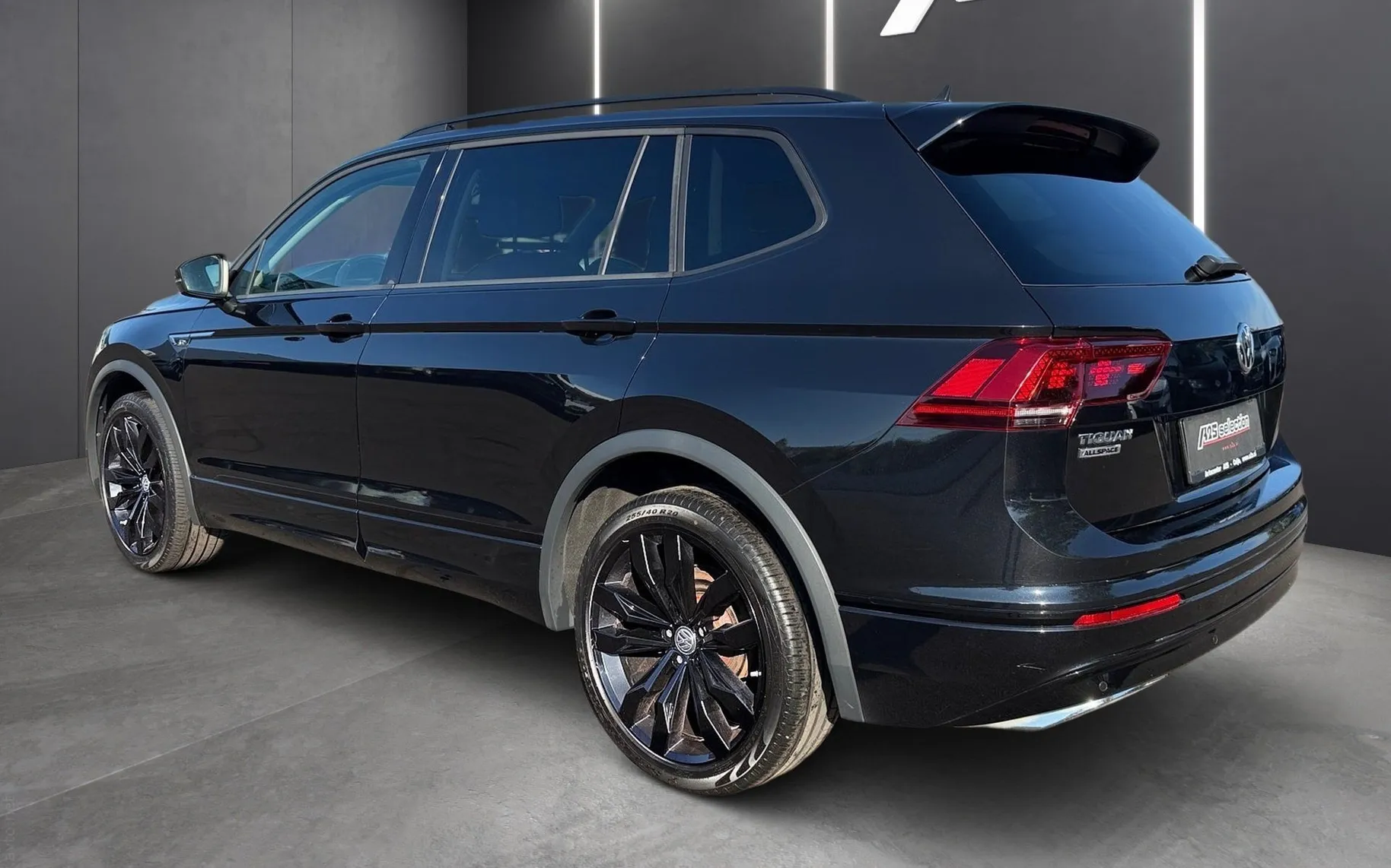 Zunanja slika - Volkswagen Tiguan Allspace - 4motion 2.0 TDI BMT R-Line Edition DSG-DCC-20 COL - 4
