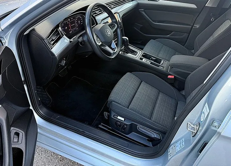 Zunanja slika - VW Passat - Variant 2.0 TDI  Business Avt.-Virt-Ass-Kam-Navi-F1- - 5