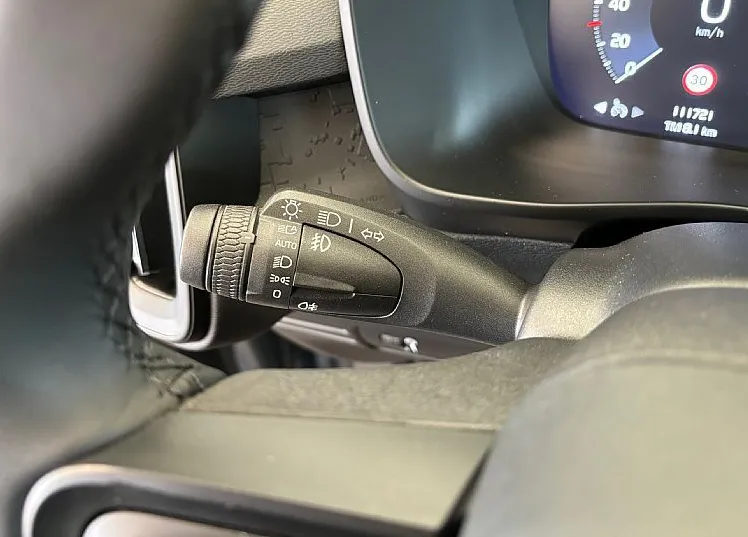 Zunanja slika - Volvo XC40 - T3 AUT Momentum - 18