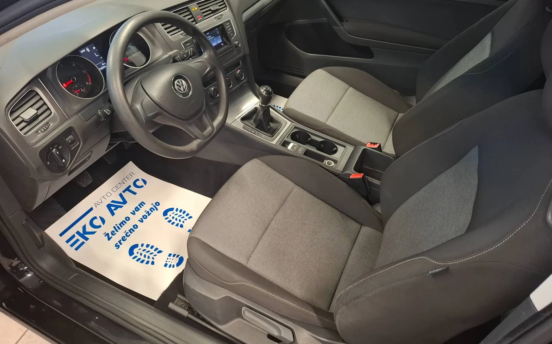 Notranja slika - Volkswagen Golf - 1.6 TDI KREDIT BREZ POLOGA-1LASTNIK-KOT NOV... - 9