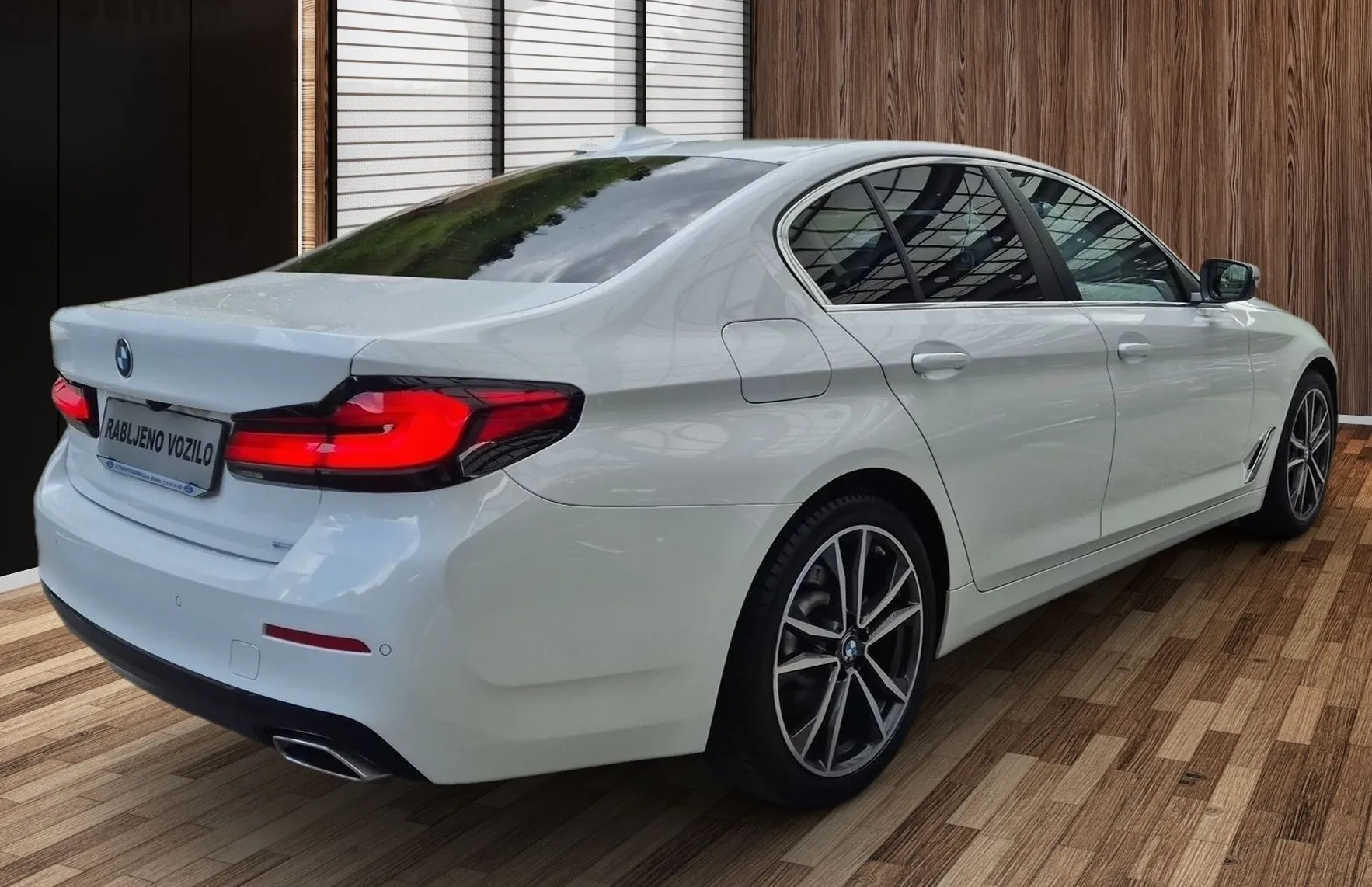 Zunanja slika - BMW Serija 5 - : 518d mHEV AUT-SLO-LED-KAMERA-PDC-ODLIČEN - 4