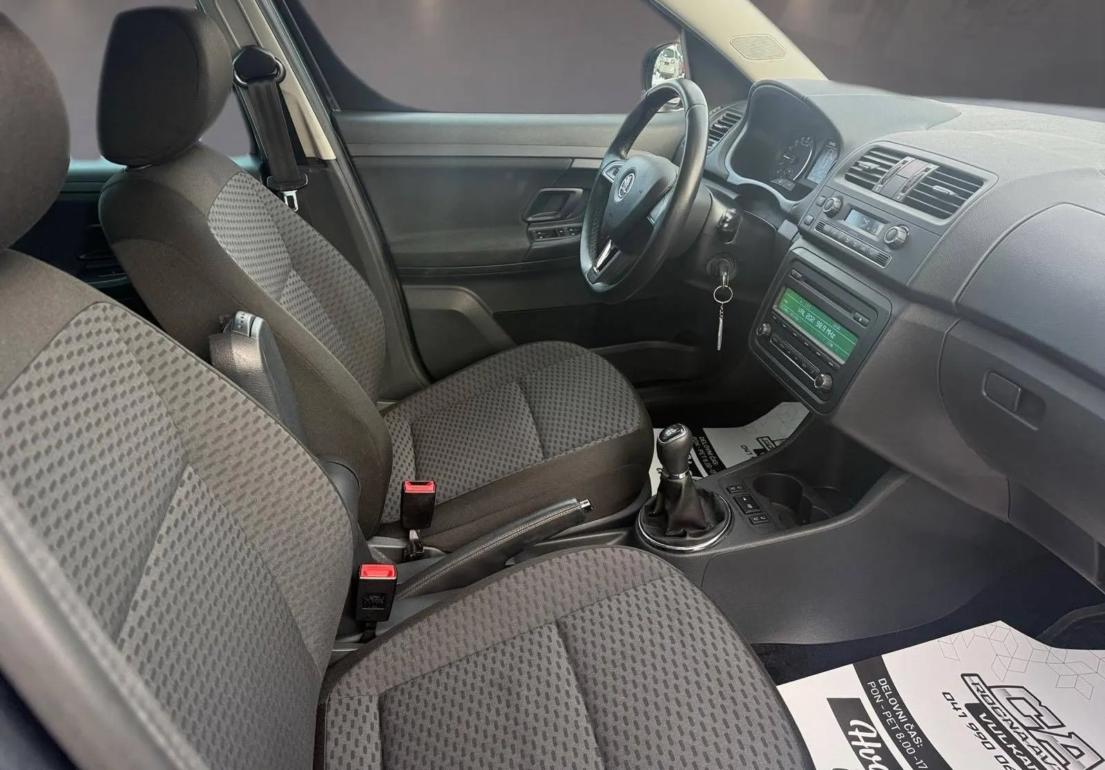 Notranja slika - Škoda Roomster - 1.6 TDI CR Elegance 66  90 ... - 11