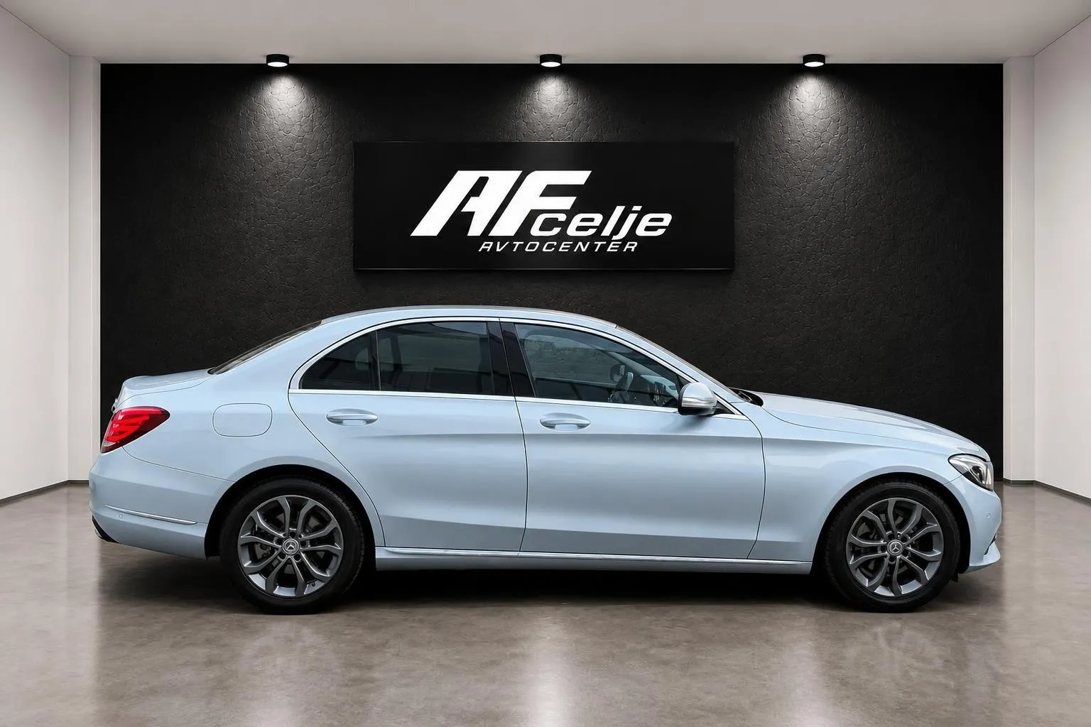 Zunanja slika - Mercedes-Benz C-Razred - 200 CDI-AUT-89.000km-LIZING ZA TUJCE-1 LASTNIK-... - 4