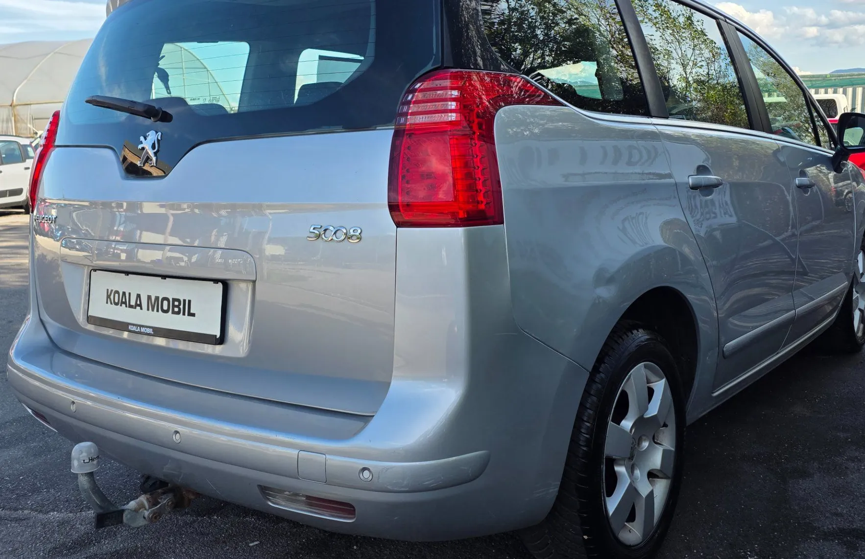 Zunanja slika - Peugeot 5008 - Premium 1.6 HDi FAP 7SEDEŽEV-KLIMA-ALU PLATIŠČA - 4