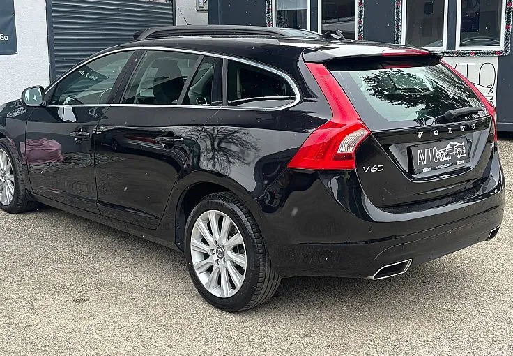 Zunanja slika - Volvo V60 - D4 - DIGITALNI ŠTEVCI - ODLIČEN - 7