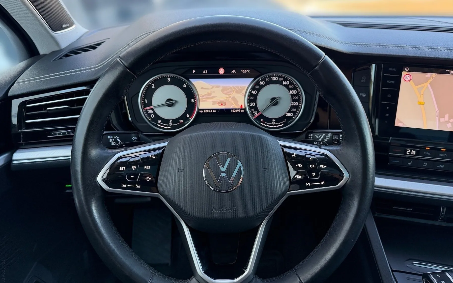 Notranja slika - Volkswagen Touareg - 4motion V6 TDI Elegance Tiptronic-Slovensko vozi - 8