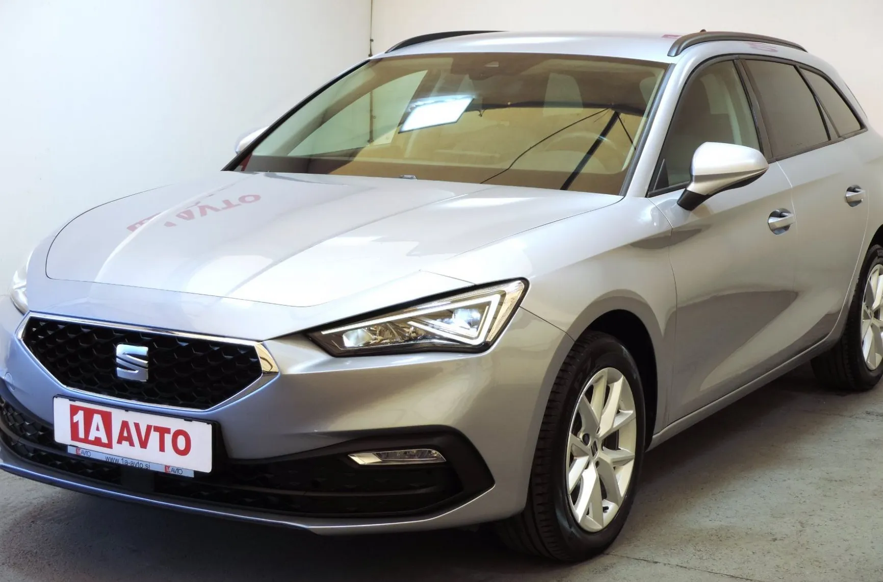 Zunanja slika - Seat Leon - ST 2.0 TDI DSG ACC-LED-NAVI - 1