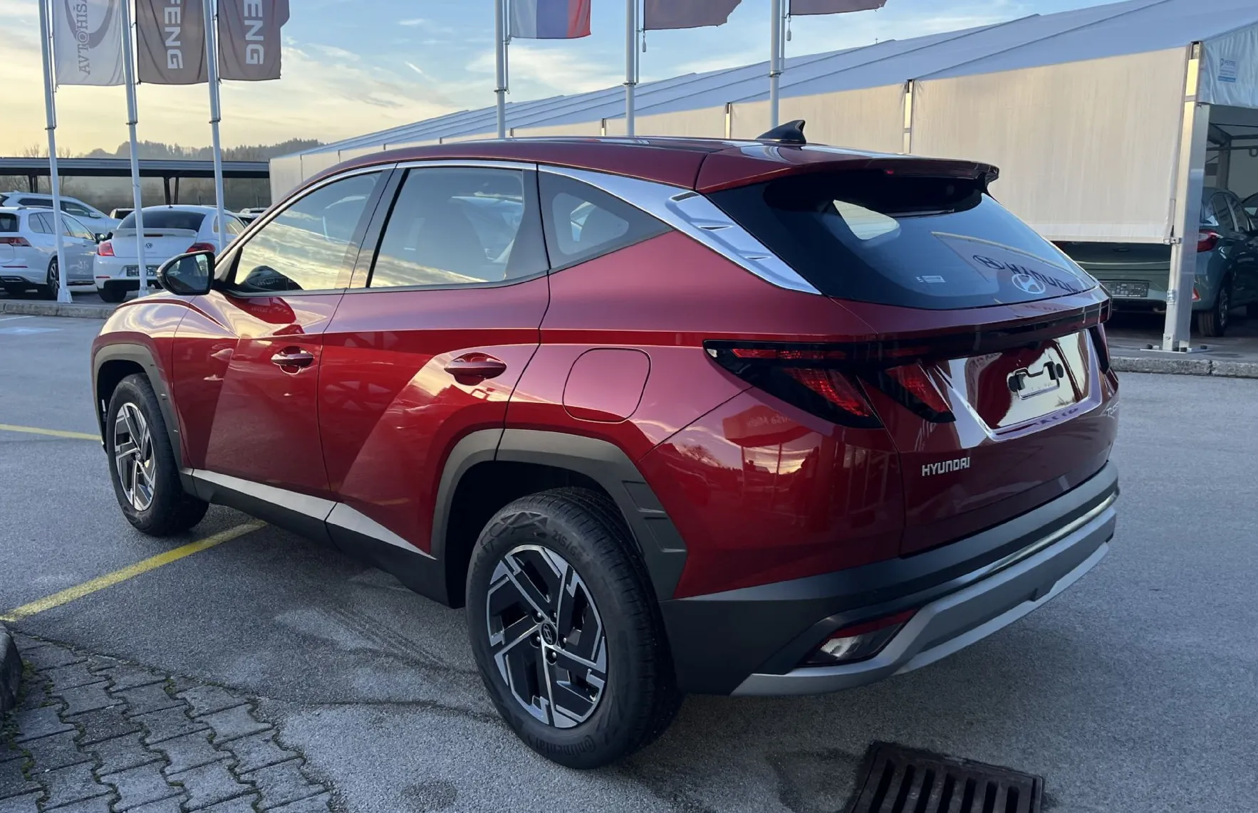 Zunanja slika - Hyundai Tucson - 1.6 T-GDI 150 TREND WINTER - 4