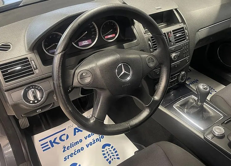Zunanja slika - Mercedes-Benz C-Razred - C 220 CDI ELEGANCE - 10