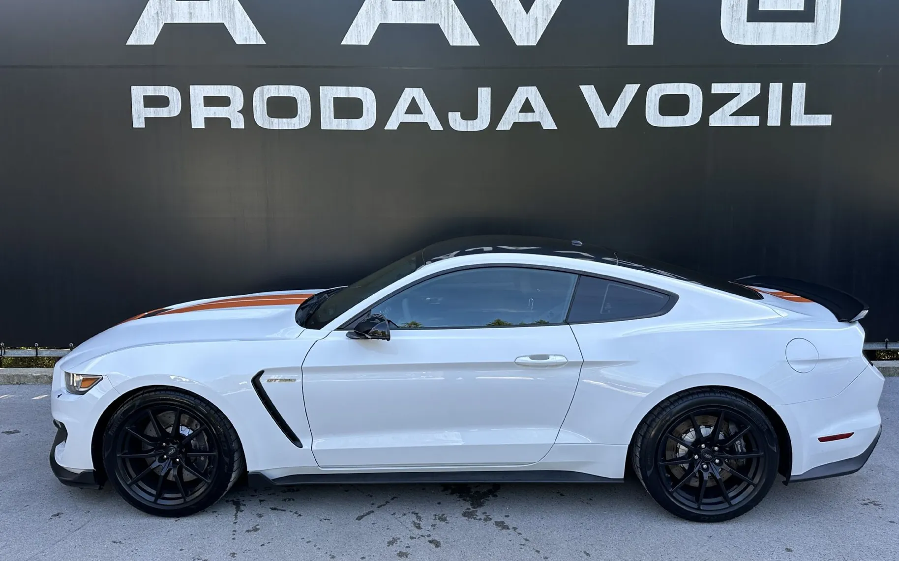 Zunanja slika - Ford Mustang - SHELBY 5.2 V8 FPC 533KS - ATRAKTIVEN - 4