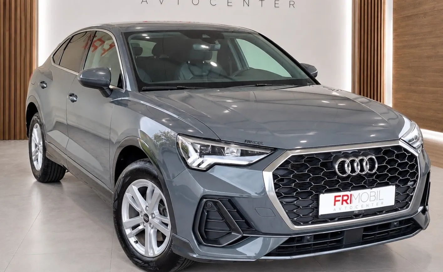 Zunanja slika - Audi Q3 - Sportback 35 TFSI S line•AMBIENT•ACC•KAMERA•MRTVI KOTI• - 2
