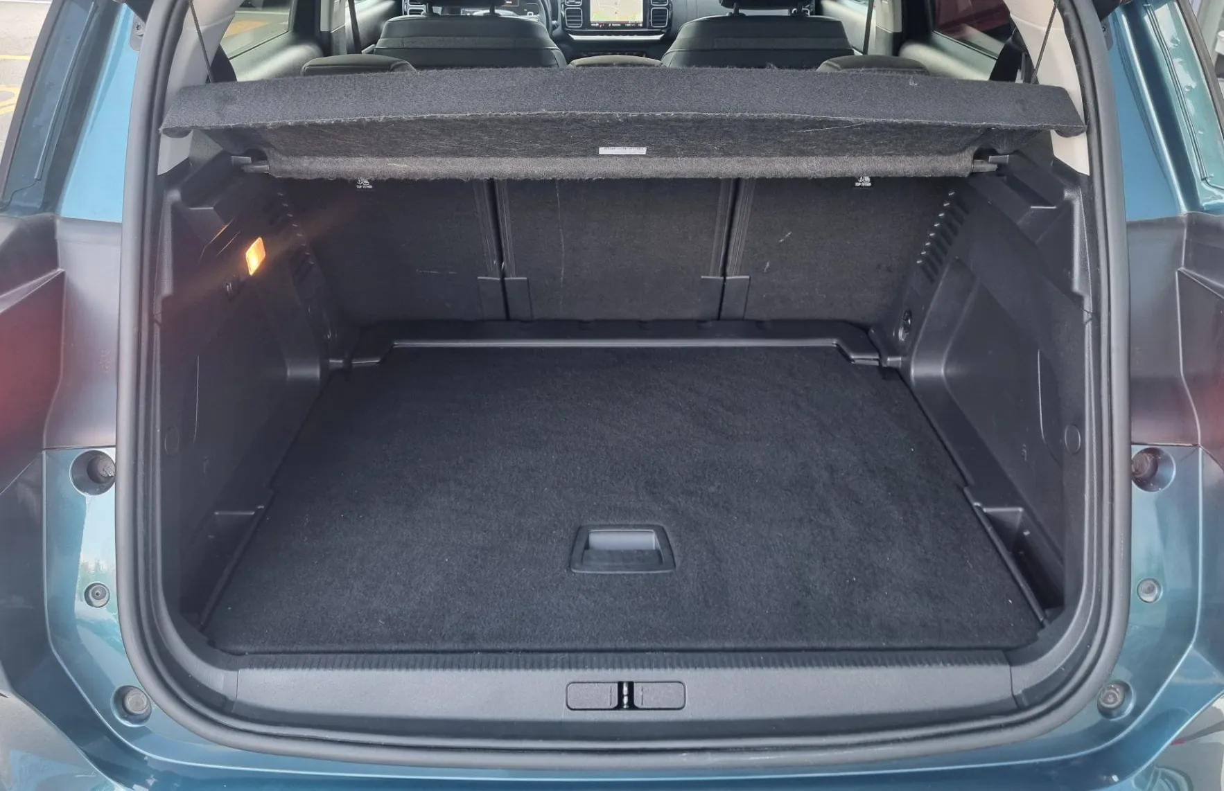 Zunanja slika - Citroën C5 - Aircross 1.2 PT Feel - VLEČNA KLJUKA - POTRJENA SERVISNA - 2