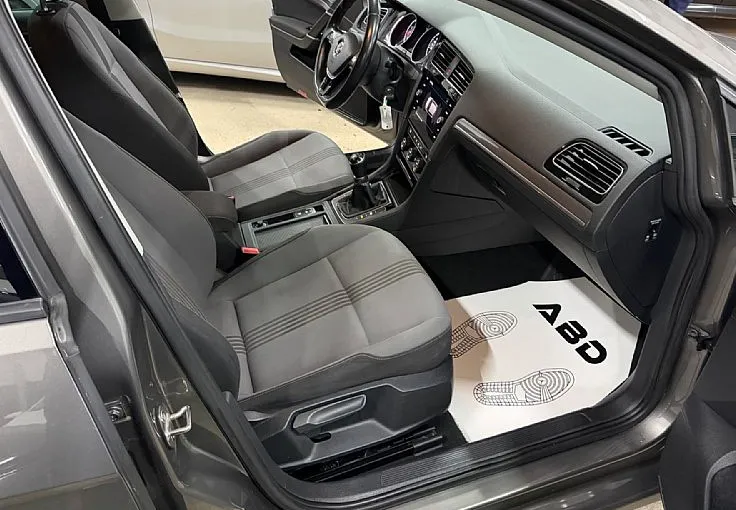 Zunanja slika - Volkswagen Golf - 1.2 TSI 7.5 81kW 1.LASTNIK LED 17COL AKTIVNI TEMP - 10