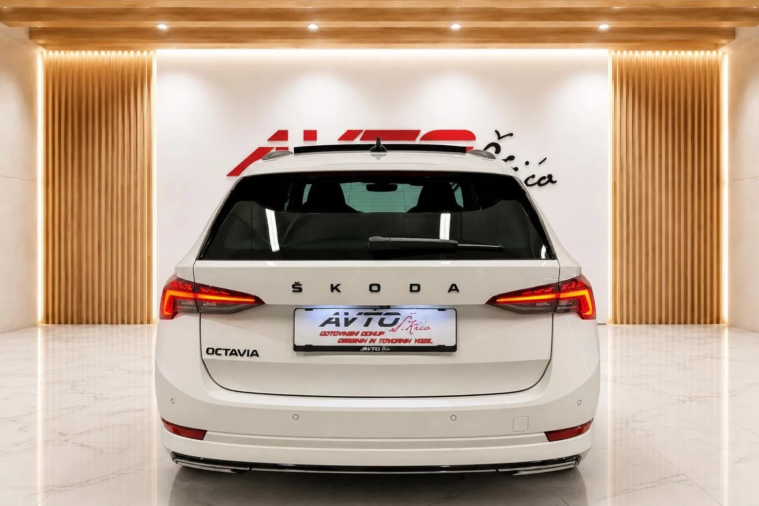 Notranja slika - Škoda Octavia - 2.0 TDI-SPORTLINE-VIRTUAL-PANO-MATRIX-KAMERA-DSG - 8