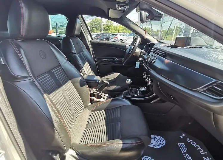Zunanja slika - Alfa Romeo Giulietta - 1750 TBi 16v Quadrifoglio Verde - 10