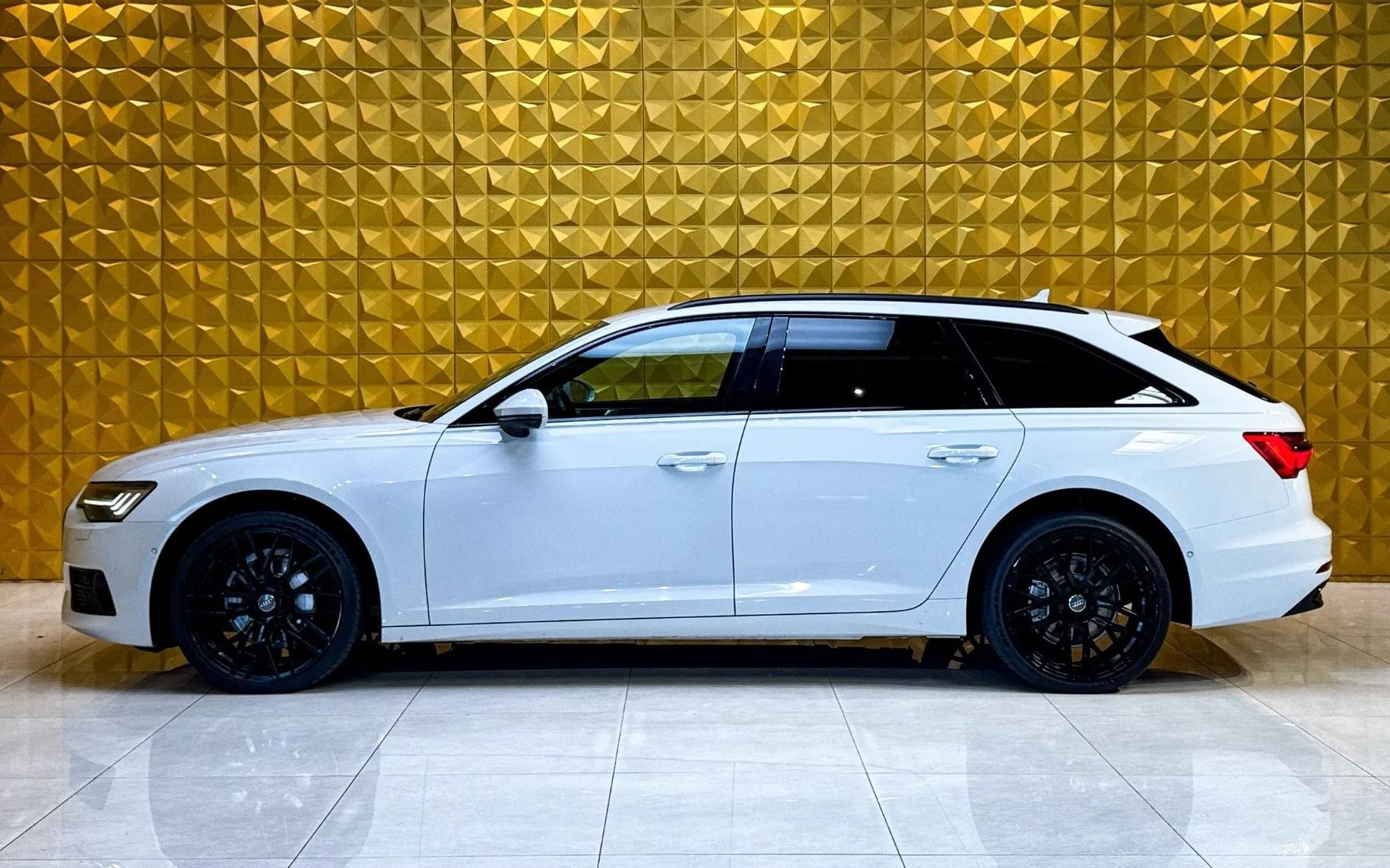 Zunanja slika - Audi A6 Avant - 40 TDI AUT-S Line-MATRIX-360-GRETJE VOLANA-VIRTUAL - 6