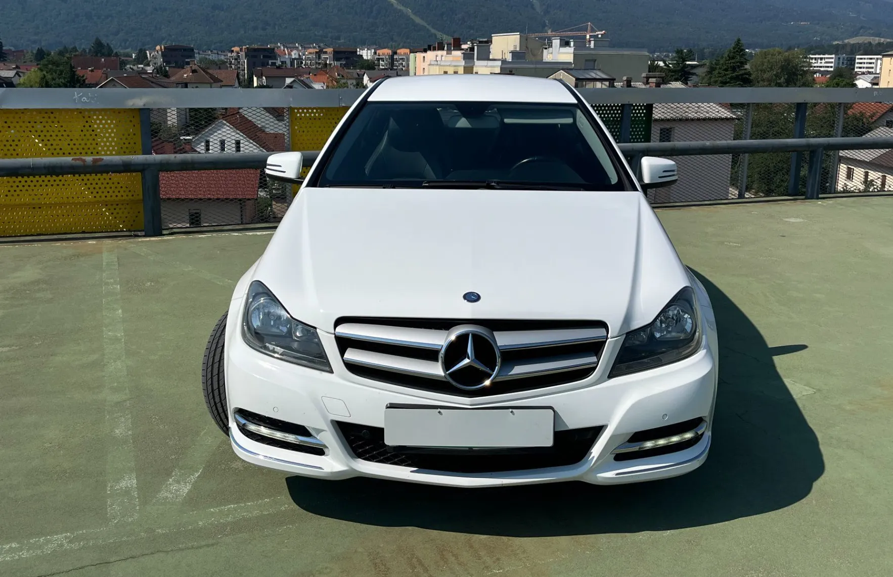 Zunanja slika - Mercedes-Benz C-Razred - C Coupe 220 CDI BlueEFFICIENCY 2X PDC. TEMPO. - 2