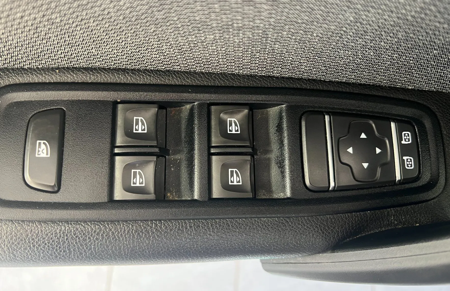 Zunanja slika - Renault Kangoo - 1.5 Blue dCi 95Edition One - 5