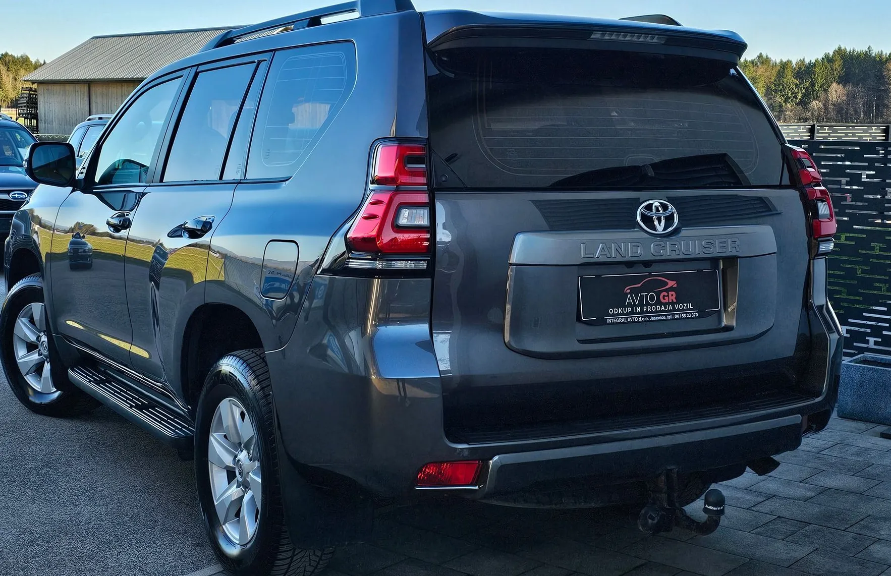 Zunanja slika - Toyota Land Cruiser - 2.8 D-4D AWD Premium-Le 165.000 km- EL.Sede  382 i-K - 13